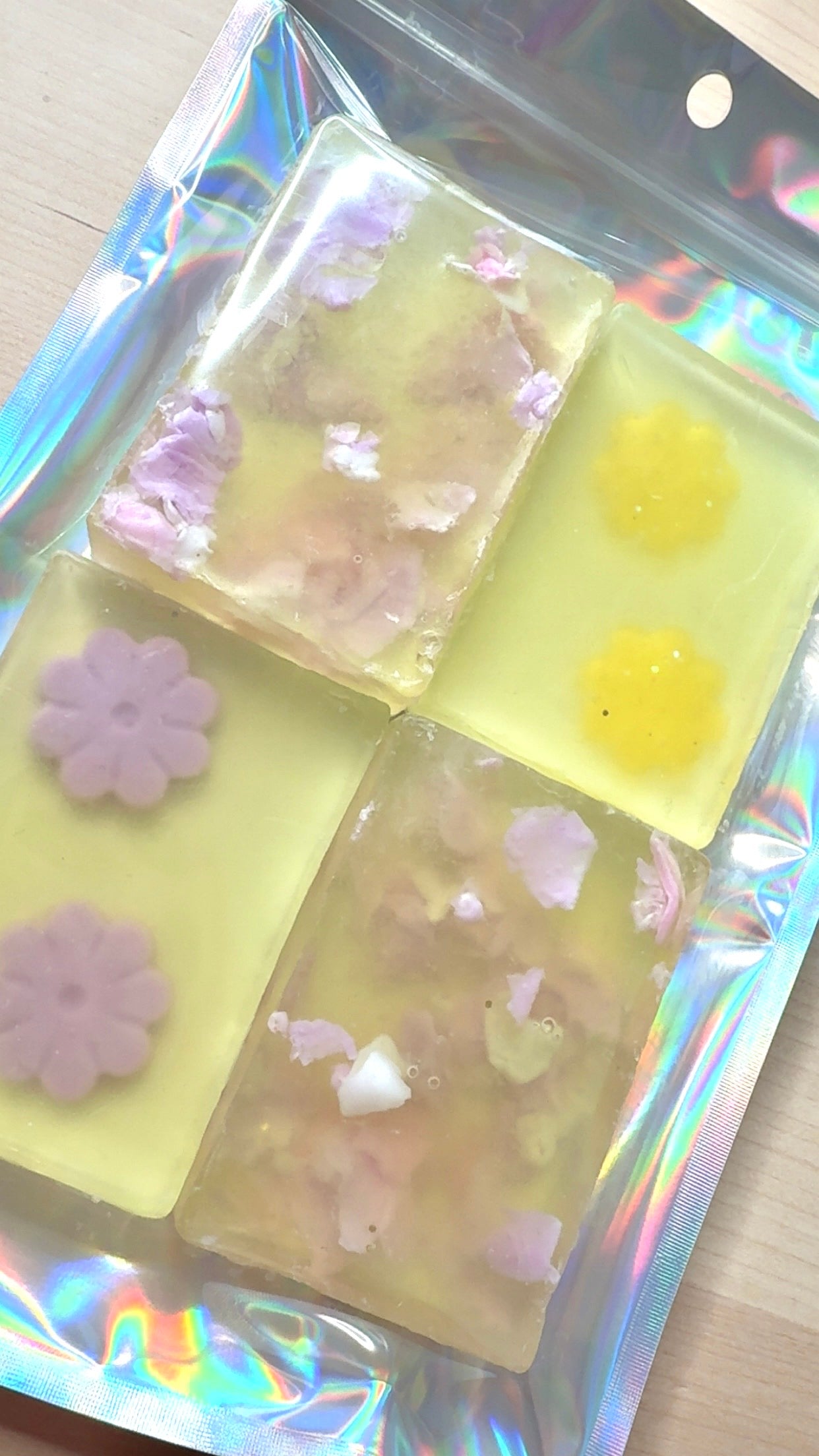 Lot 4 Savons fleuris